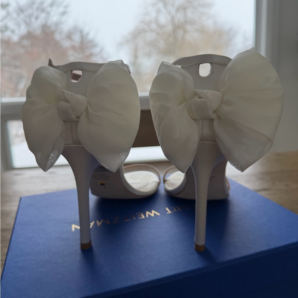 Stuart Weitzman White Bow Heels